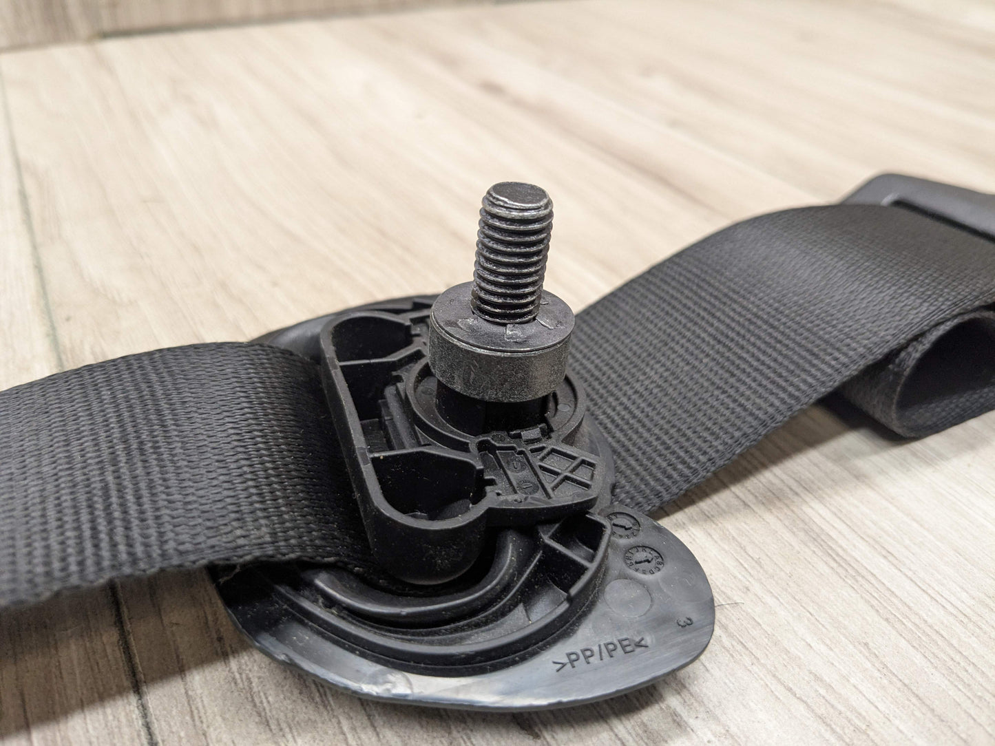 17-23 OEM BMW F90 G30 530 540 M550 M5 Front Left Driver Seatbelt Retractor Black