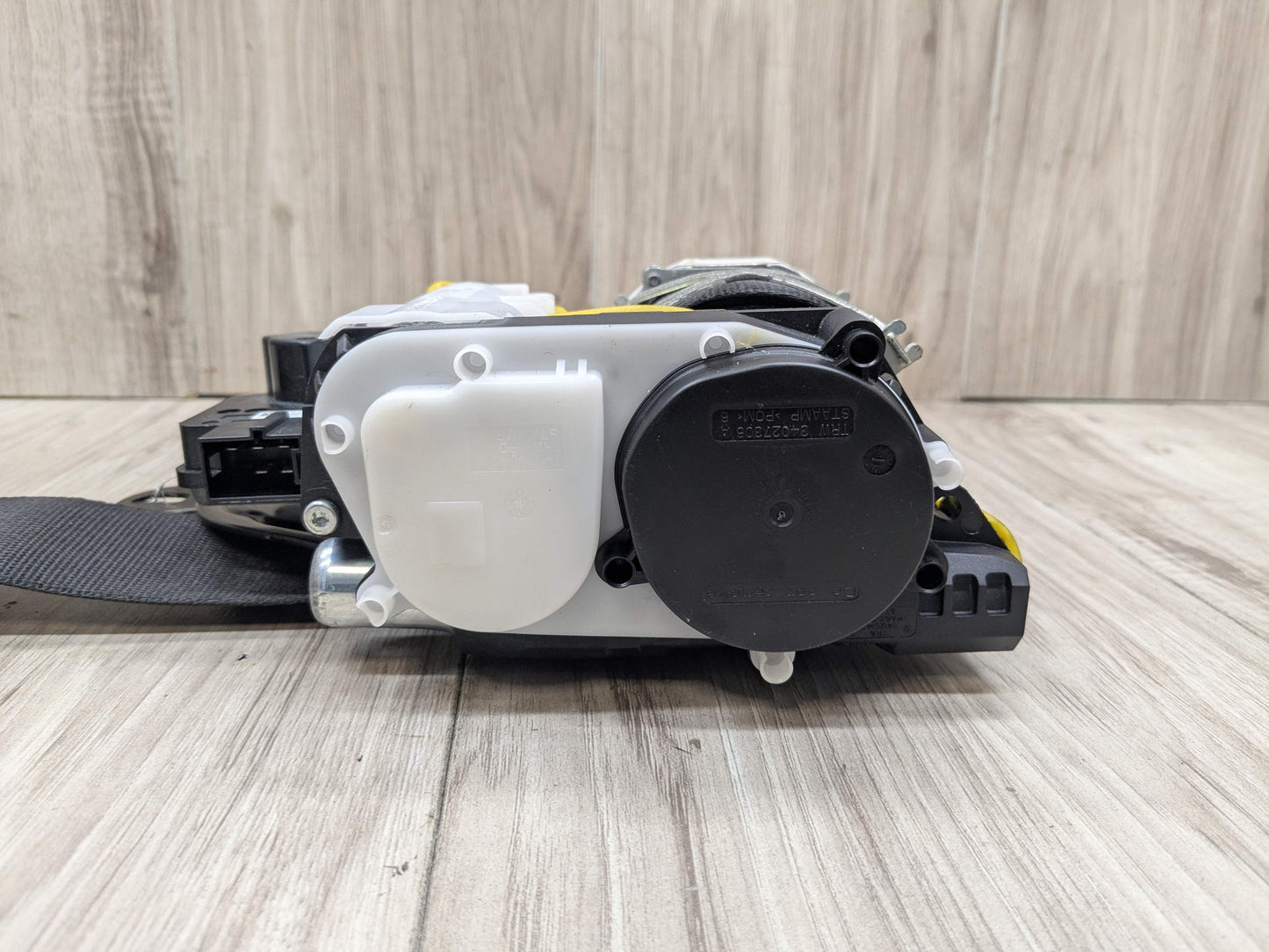 17-23 OEM BMW F90 G30 530 540 M550 M5 Front Left Driver Seatbelt Retractor Black