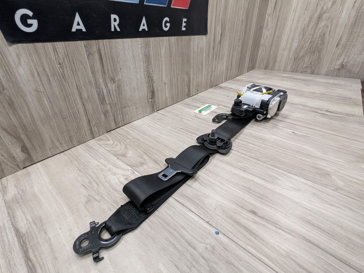 17-23 OEM BMW F90 G30 530 540 M550 M5 Front Left Driver Seatbelt Retractor Black