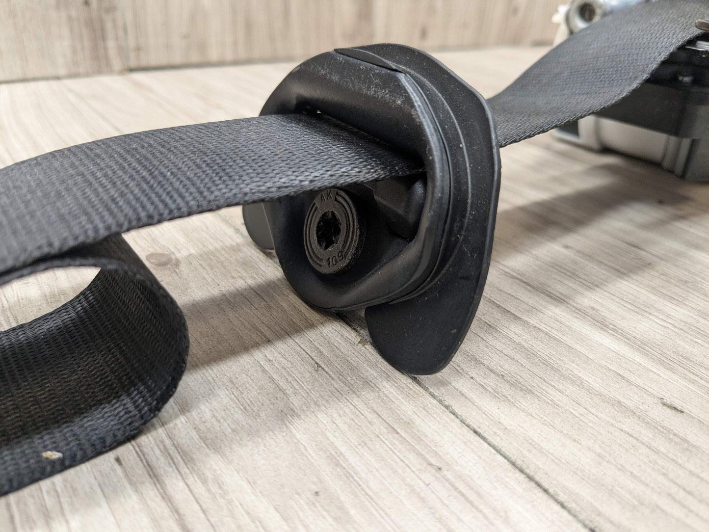 17-23 OEM BMW F90 G30 530 540 M550 M5 Front Left Driver Seatbelt Retractor Black