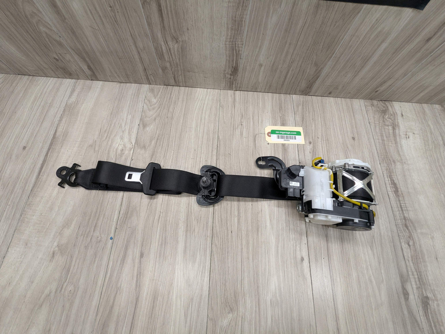 17-23 OEM BMW F90 G30 530 540 M550 M5 Front Left Driver Seatbelt Retractor Black