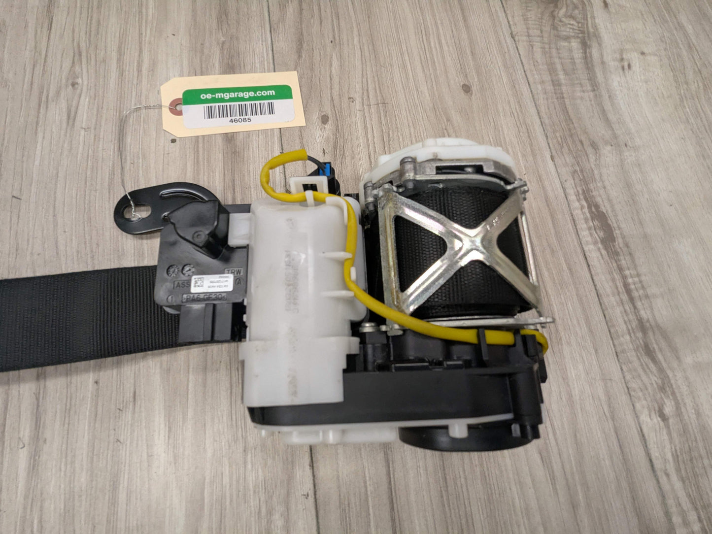 17-23 OEM BMW F90 G30 530 540 M550 M5 Front Left Driver Seatbelt Retractor Black