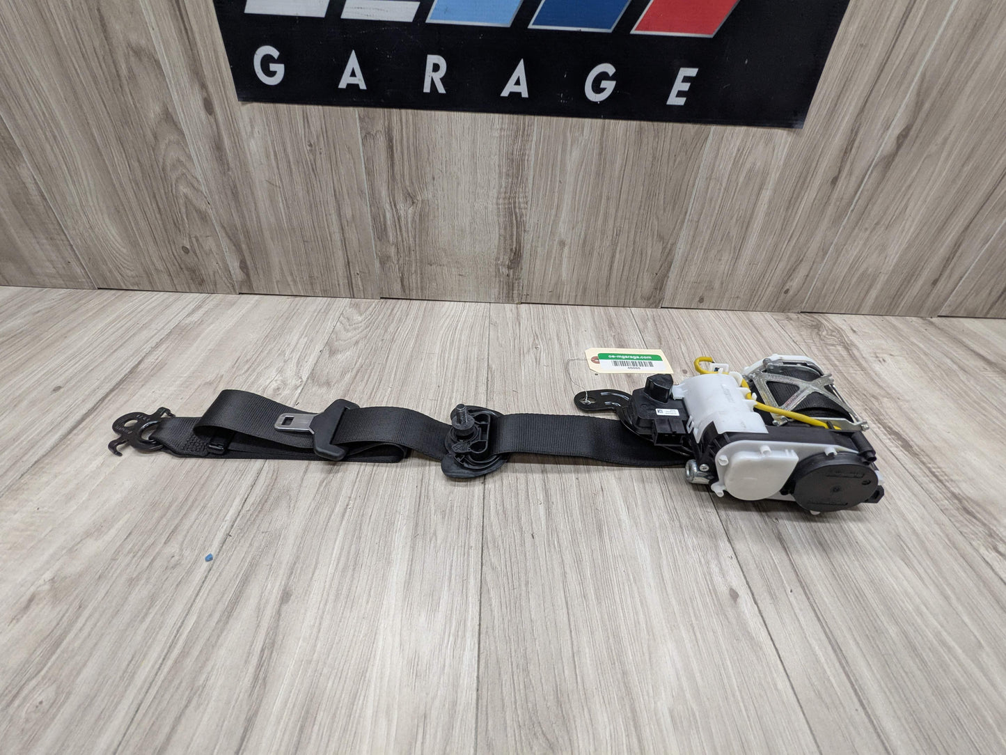 17-23 OEM BMW F90 G30 530 540 M550 M5 Front Left Driver Seatbelt Retractor Black