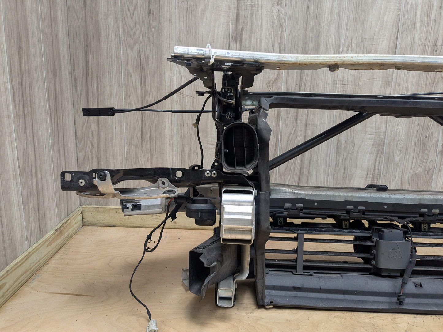 17-23 OEM BMW G30 530 540 M550 M SPORT Front Clip Radiator Support Reinforcement