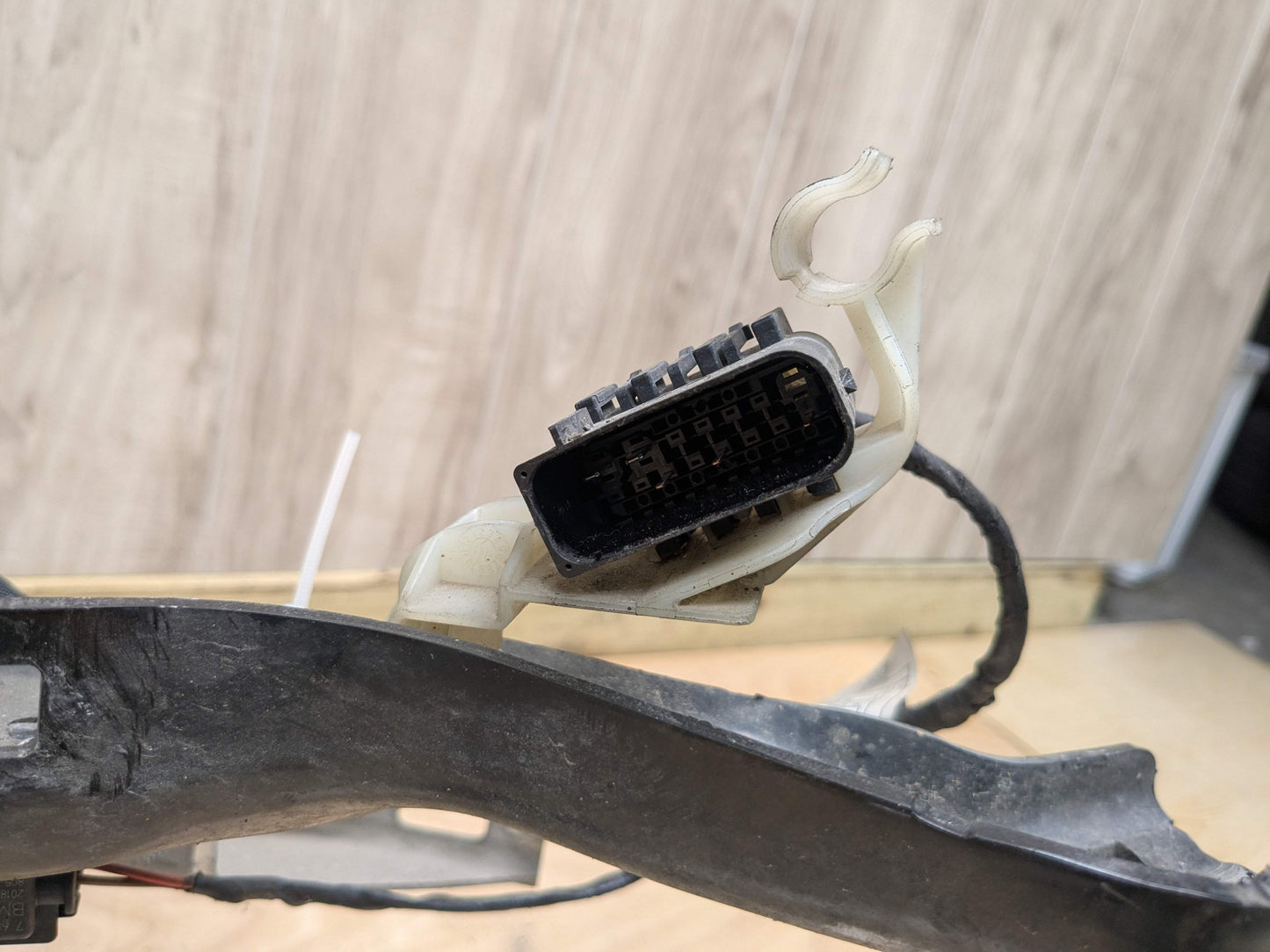 17-23 OEM BMW G30 530 540 M550 M SPORT Front Clip Radiator Support Reinforcement