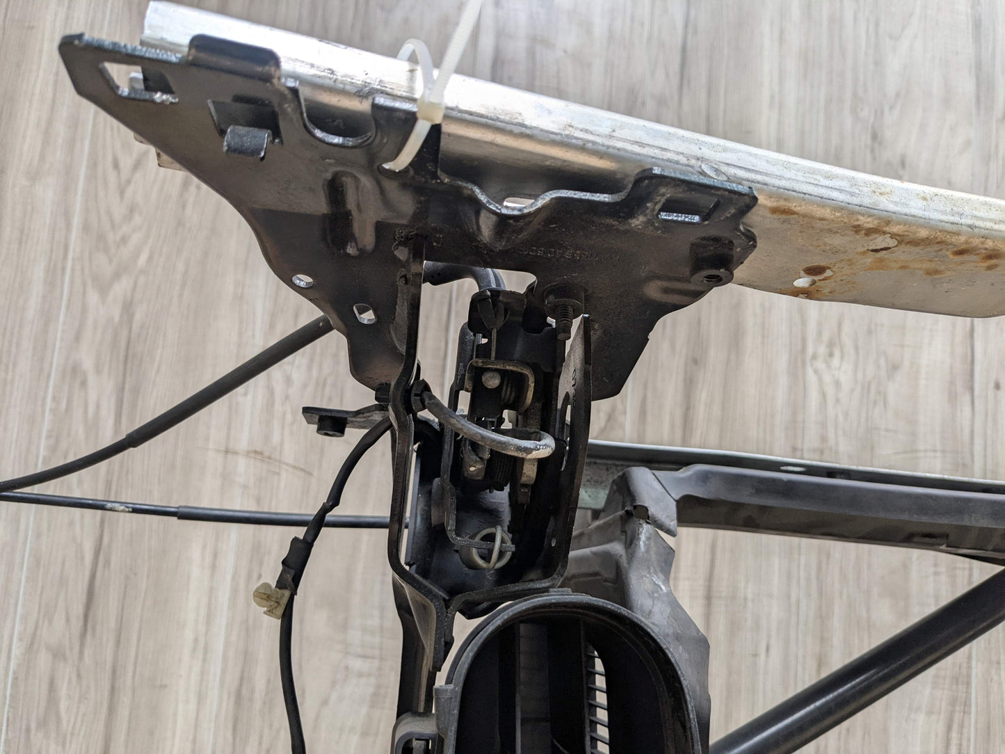 17-23 OEM BMW G30 530 540 M550 M SPORT Front Clip Radiator Support Reinforcement