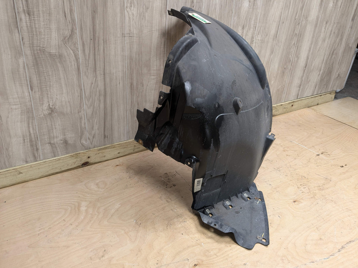07-10 OEM BMW E70 X5 Front Right Passenger Fender Liner Wheel Splash Shield