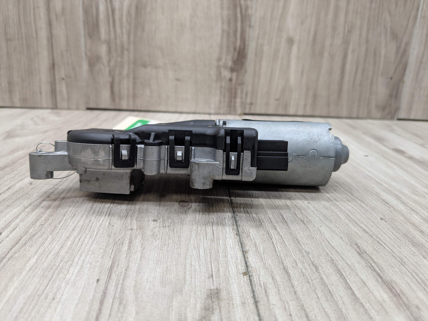 OEM BMW E53 E70 E83 X3 X5 Upper Sunroof Moon Roof Motor Unit