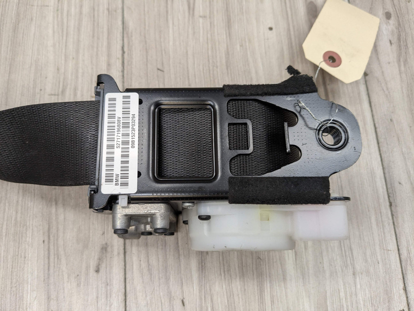 07-14 OEM BMW E70 E71 X5 X6 X5M Front Right Passenger Seatbelt Retractor Black