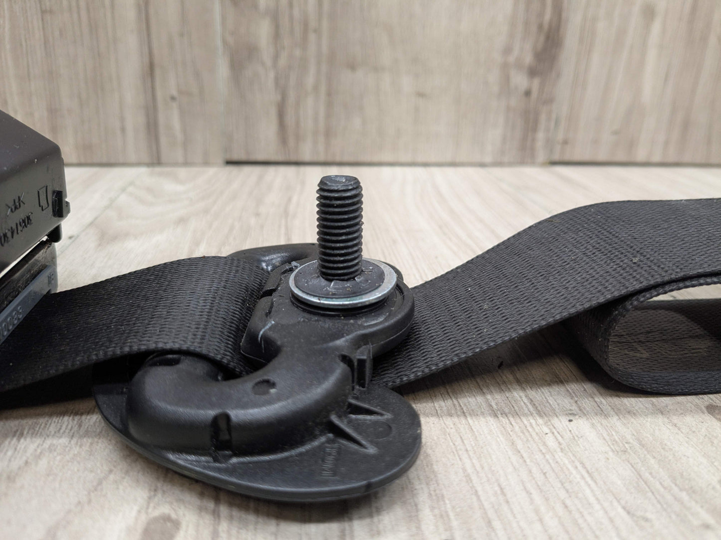 07-14 OEM BMW E70 E71 X5 X6 X5M Front Right Passenger Seatbelt Retractor Black