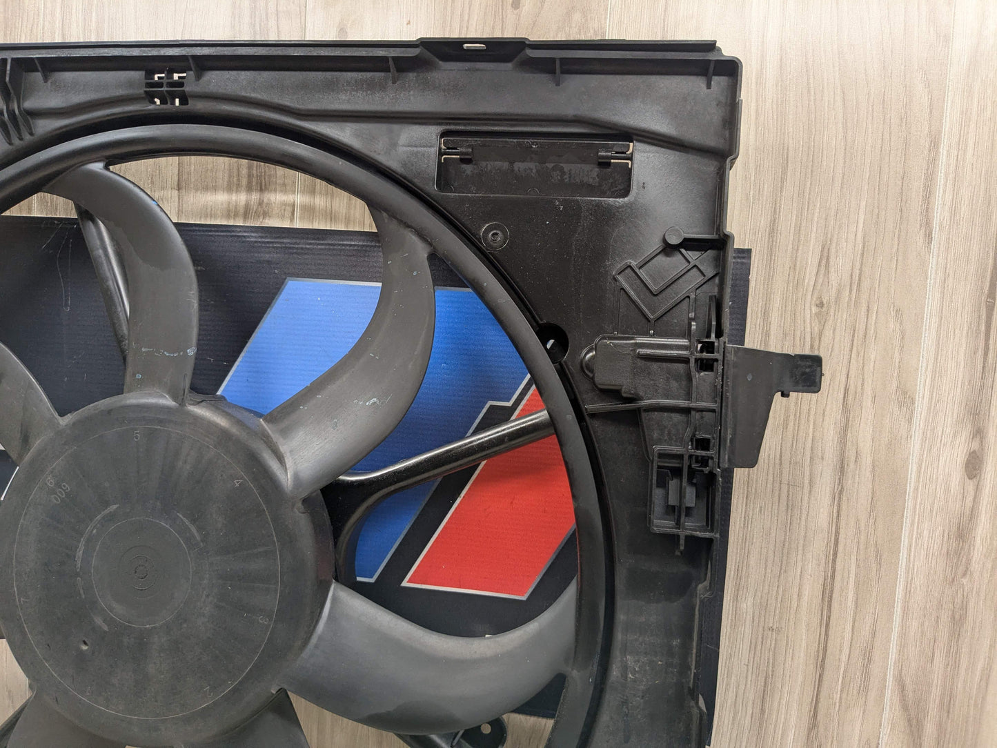 07-10 OEM BMW E70 X5 Electric Radiator Cooling Fan Shroud w/ Motor N52N N62N