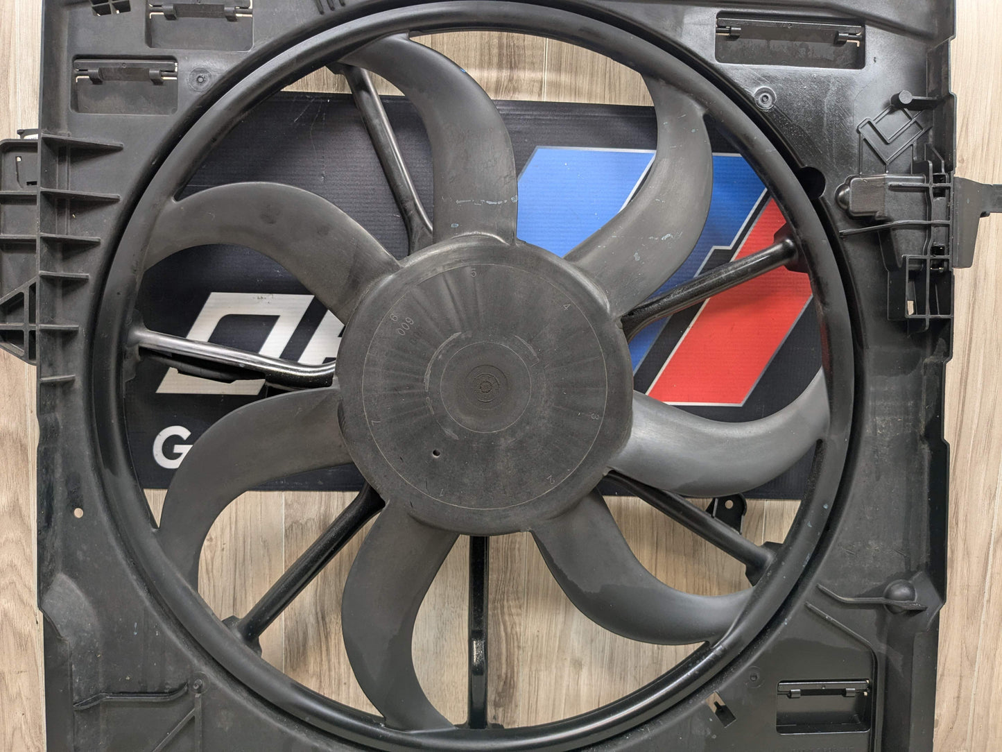 07-10 OEM BMW E70 X5 Electric Radiator Cooling Fan Shroud w/ Motor N52N N62N