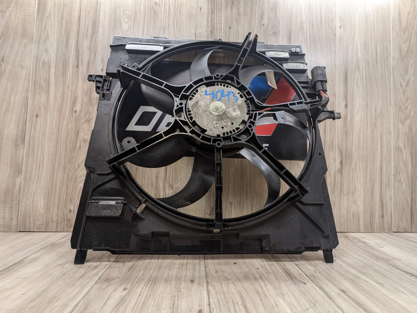 07-10 OEM BMW E70 X5 Electric Radiator Cooling Fan Shroud w/ Motor N52N N62N