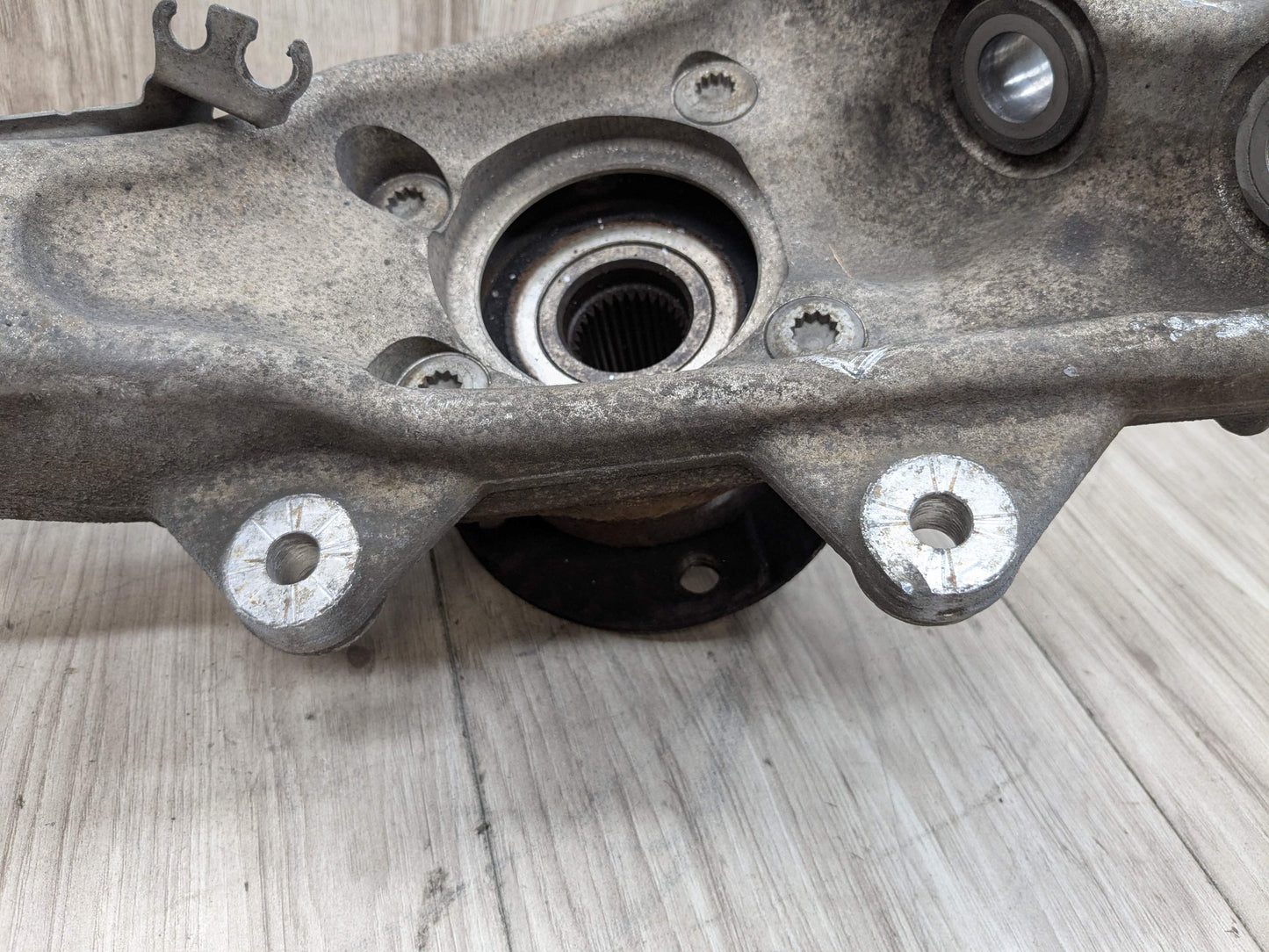 OEM BMW E70 F15 F16 X5 X6 Front Left Driver Side Spindle Hub Carrier Knuckle