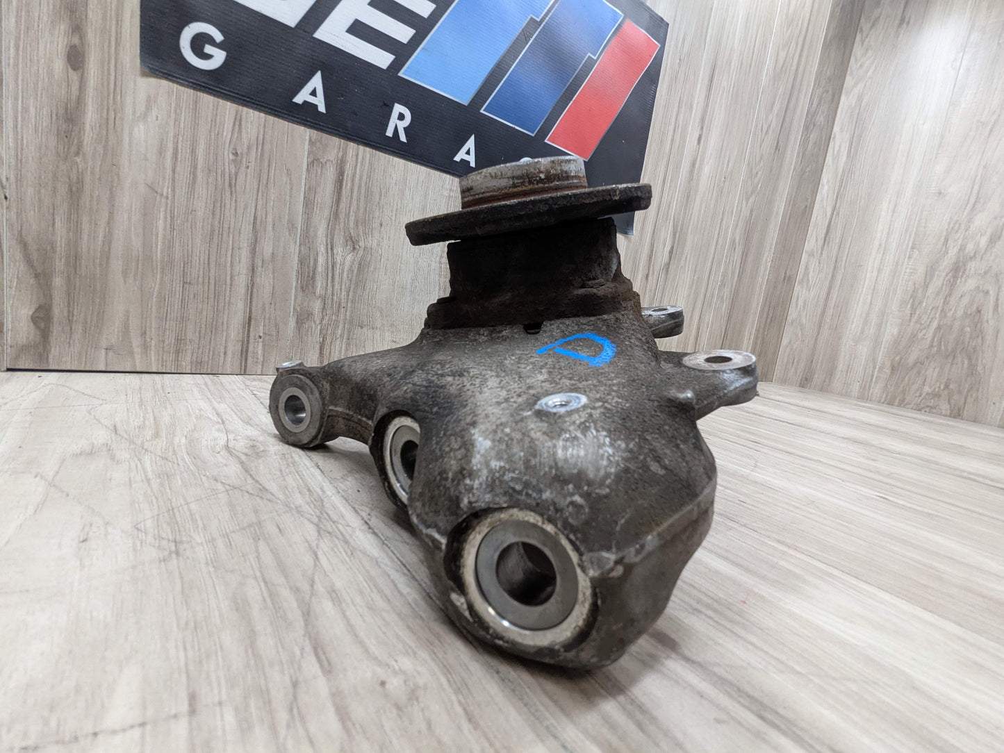 OEM BMW E70 F15 F16 X5 X6 Front Left Driver Side Spindle Hub Carrier Knuckle