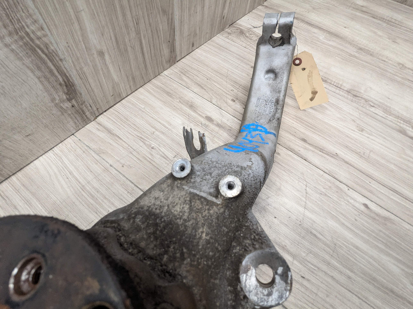 OEM BMW E70 F15 F16 X5 X6 Front Left Driver Side Spindle Hub Carrier Knuckle