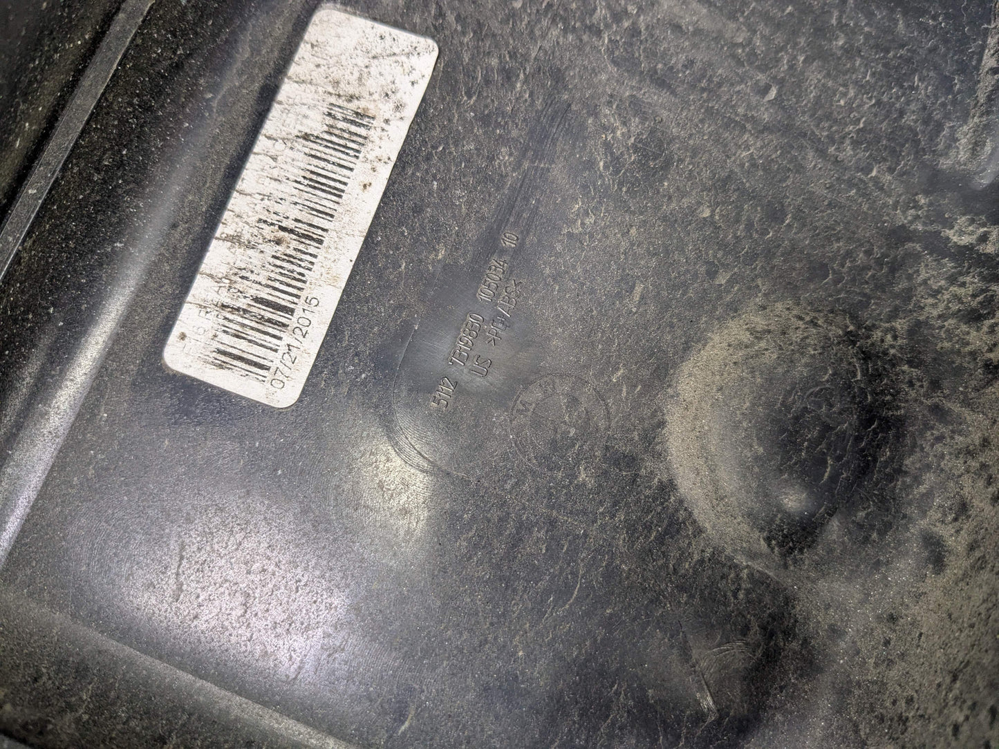 15-19 OEM BMW F16 X6 Rear Right Passenger Bumper Supports Brackets Mount