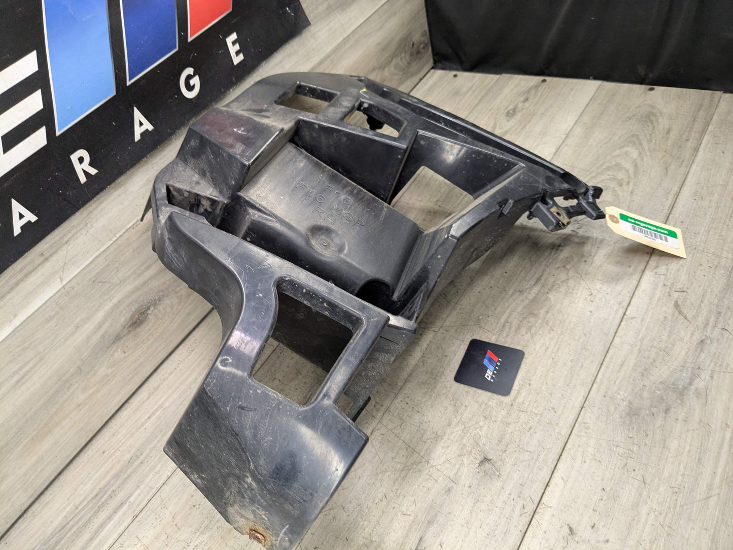 15-19 OEM BMW F16 X6 Rear Right Passenger Bumper Supports Brackets Mount