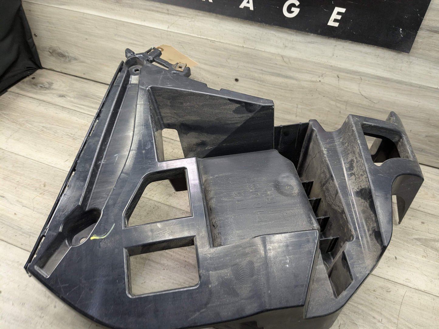 15-19 OEM BMW F16 X6 Rear Right Passenger Bumper Supports Brackets Mount