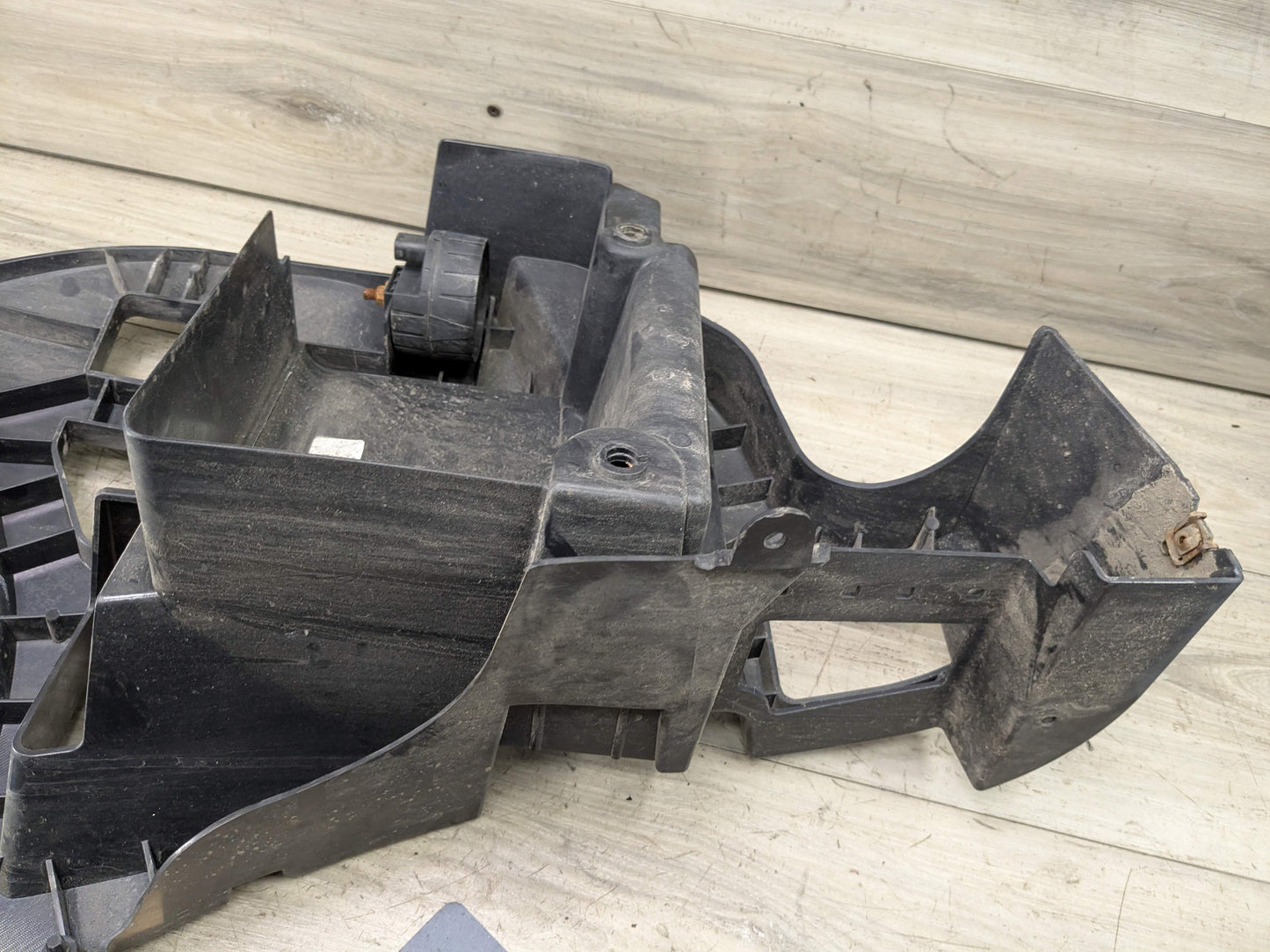 15-19 OEM BMW F16 X6 Rear Right Passenger Bumper Supports Brackets Mount