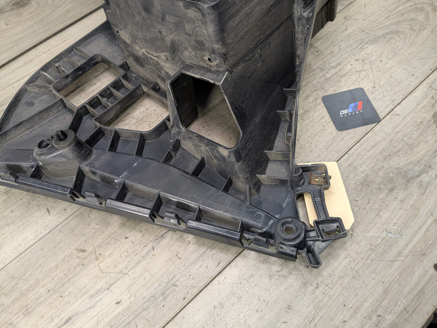 15-19 OEM BMW F16 X6 Rear Right Passenger Bumper Supports Brackets Mount