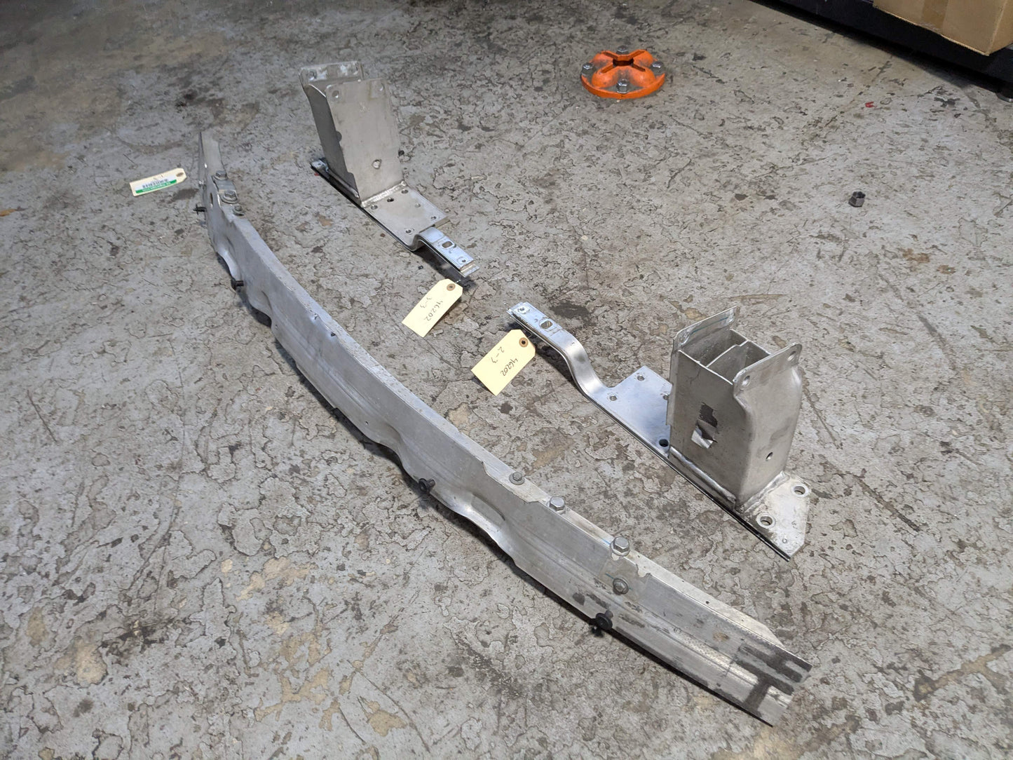 OEM BMW F15 F16 F85 F86 Front Bumper Reinforcement Impact Crash Bar Brackets SET