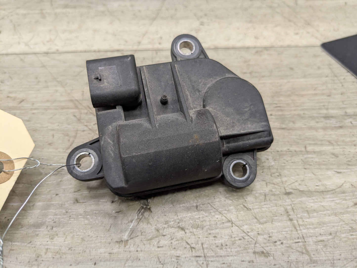 OEM BMW F15 F22 F23 F30 F32 F33 F36 F44 F48 Muffler Exhaust Flap Actuator Motor