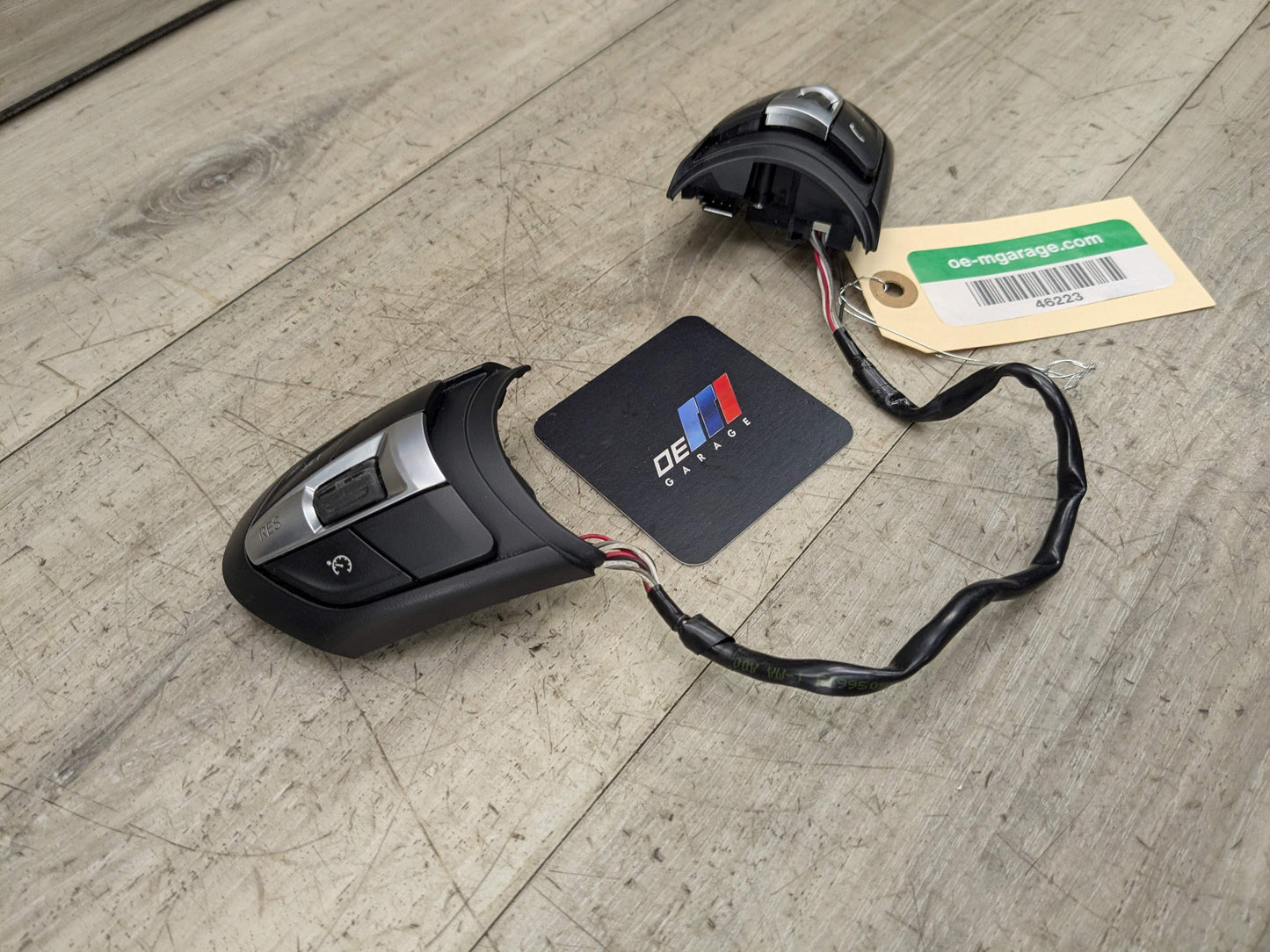 OEM BMW F10 F22 F23 F30 F32 F33 F36 M SPORT Steering Wheel Multifunction Button*