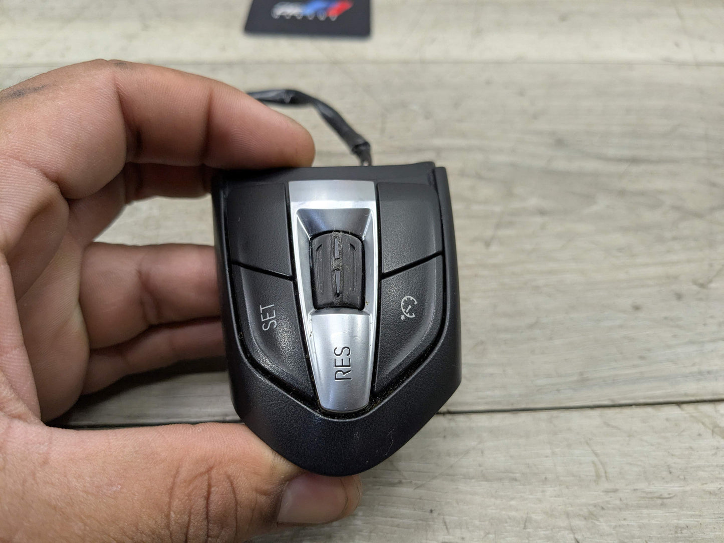 OEM BMW F10 F22 F23 F30 F32 F33 F36 M SPORT Steering Wheel Multifunction Button*