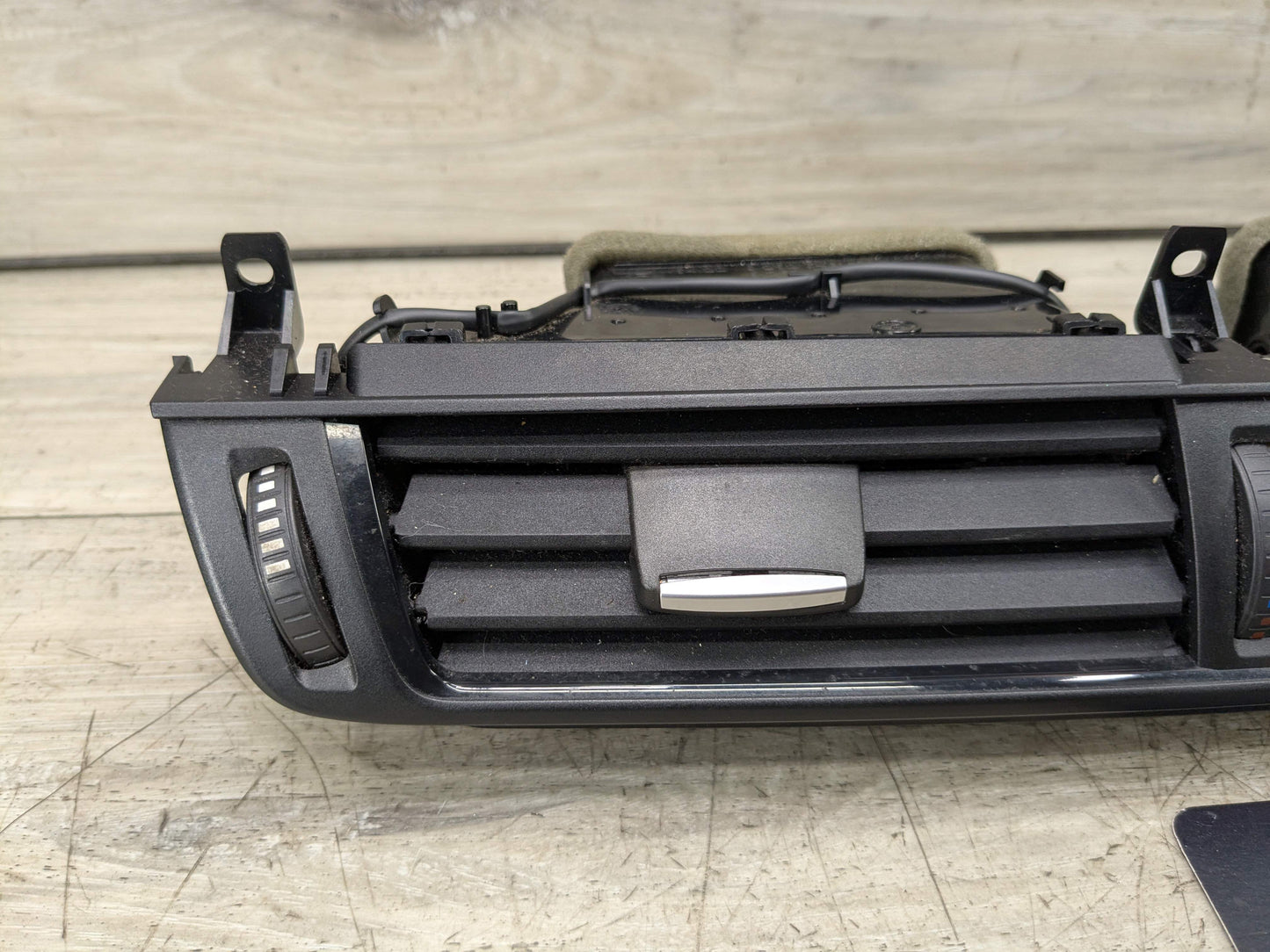 14-19 OEM BMW F15 F16 F85 F86 X5 X6 Dash Center Hazard Button AC Air Vent Grille