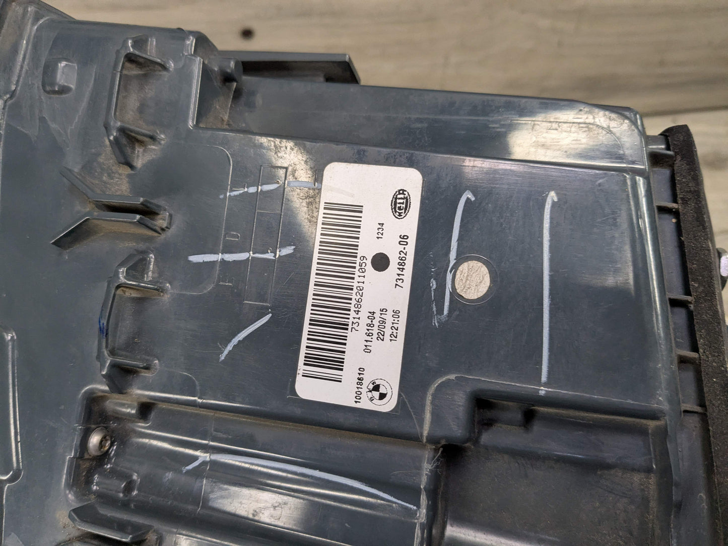 15-19 OEM BMW F16 F86 X6 X6M Rear Right Passenger Outer Quarter Stop Tail Light