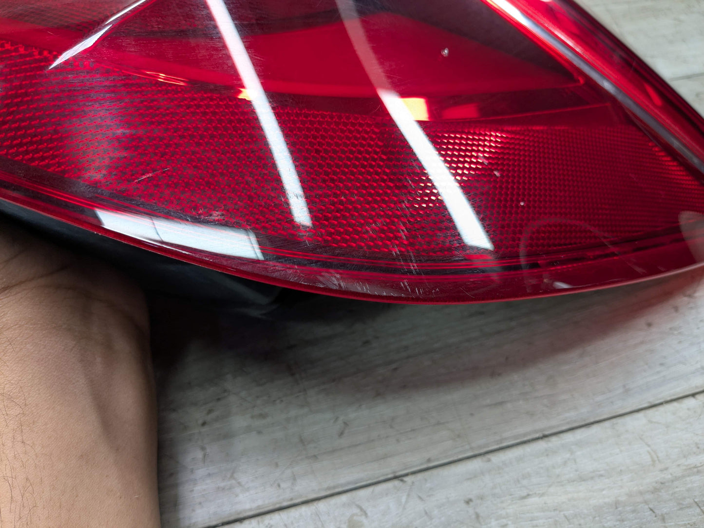 15-19 OEM BMW F16 F86 X6 X6M Rear Right Passenger Outer Quarter Stop Tail Light