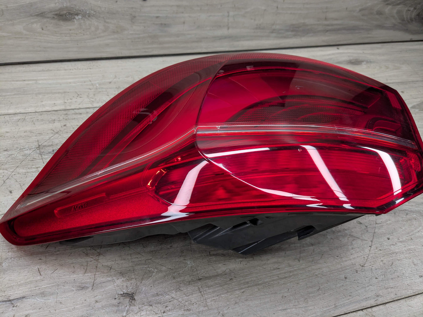 15-19 OEM BMW F16 F86 X6 X6M Rear Right Passenger Outer Quarter Stop Tail Light