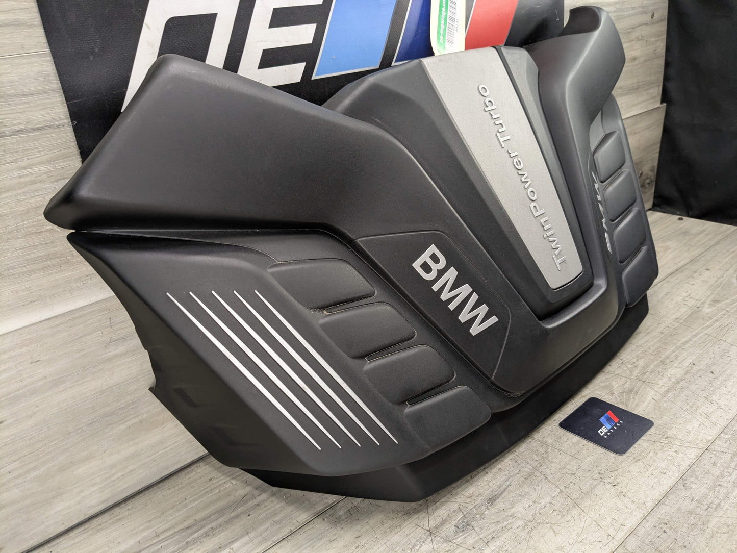 OEM BMW F15 F16 X5 50iX Engine Cover Head Cylinder Ignition Coil Covering N63