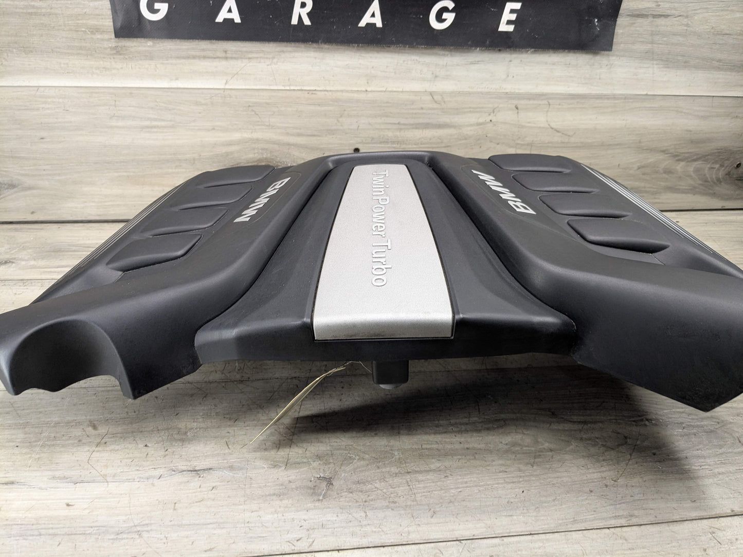 OEM BMW F15 F16 X5 50iX Engine Cover Head Cylinder Ignition Coil Covering N63