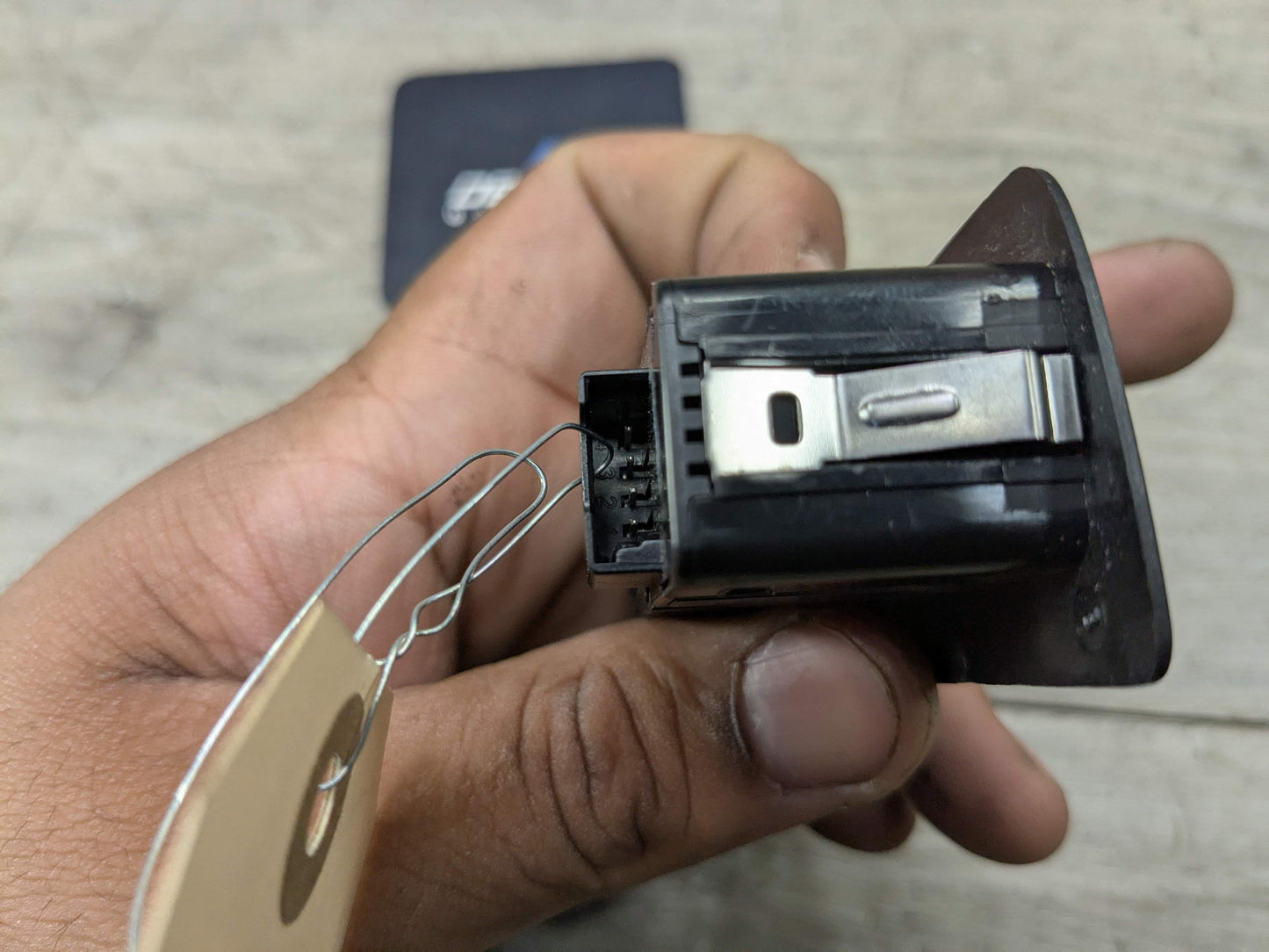 OEM BMW F02 F10 F15 F48 F90 G01 G20 G30 G80 X3 Rear Trunk Lid Center Lock Switch