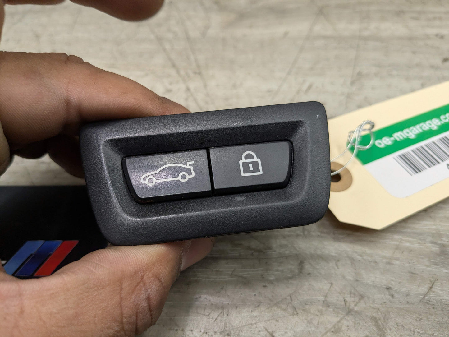 OEM BMW F02 F10 F15 F48 F90 G01 G20 G30 G80 X3 Rear Trunk Lid Center Lock Switch