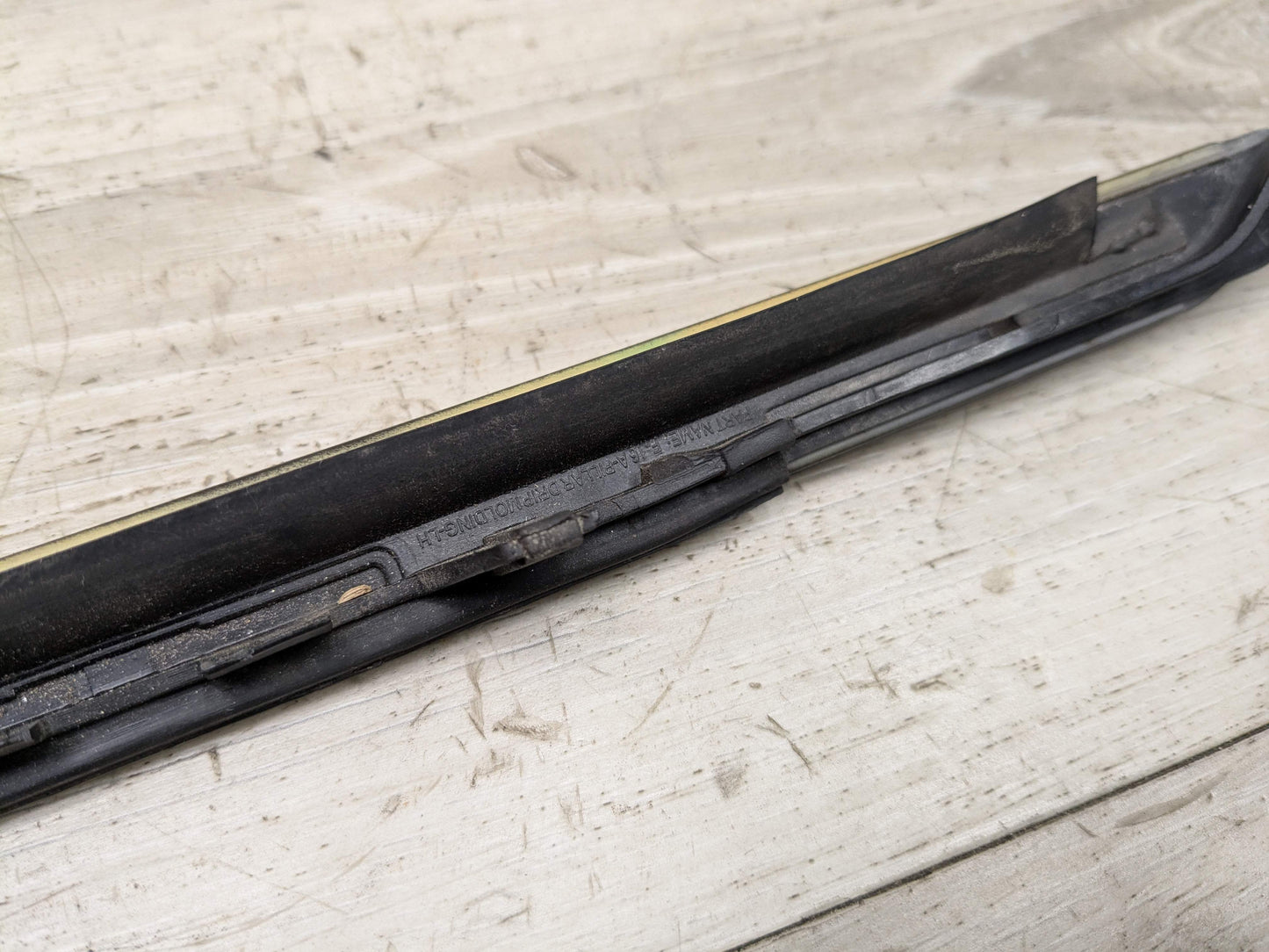 OEM BMW F16 F86 X6 X6M Front Left Right Windshield Side Drip Molding PAIR Black