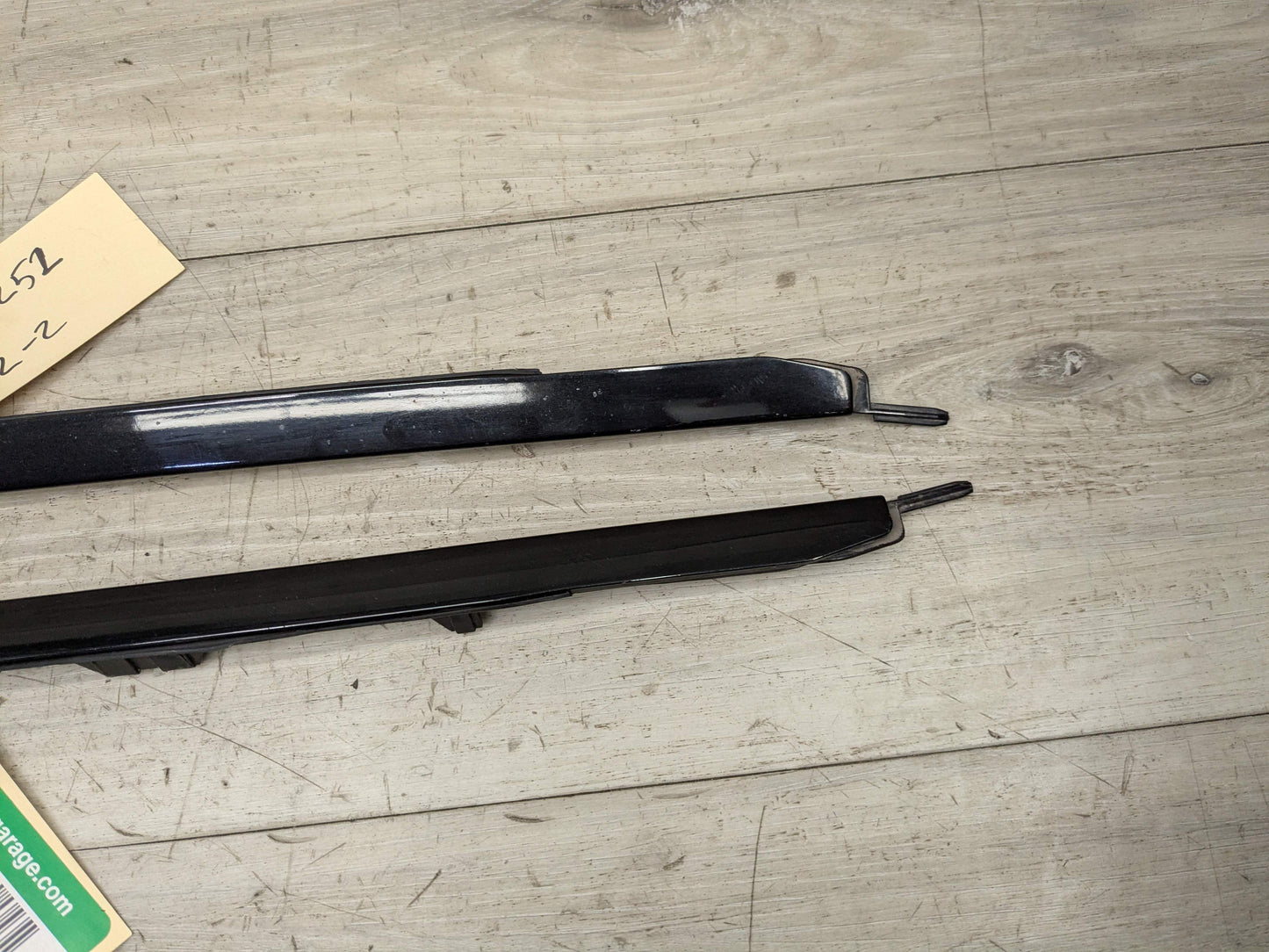 OEM BMW F16 F86 X6 X6M Front Left Right Windshield Side Drip Molding PAIR Black