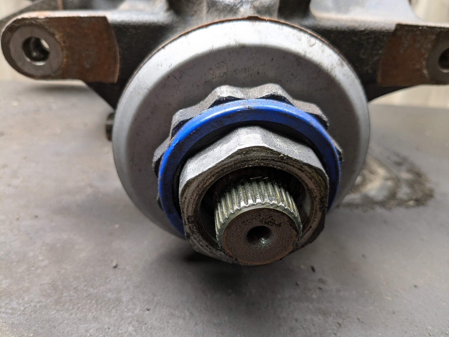 OEM BMW G20 G22 G23 G42 330 M340 Rear Differential Axle Gearbox Carrier 2.81 43K