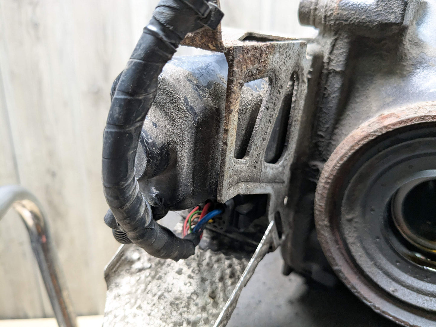 OEM BMW G20 G22 G23 G42 330 M340 Rear Differential Axle Gearbox Carrier 2.81 43K