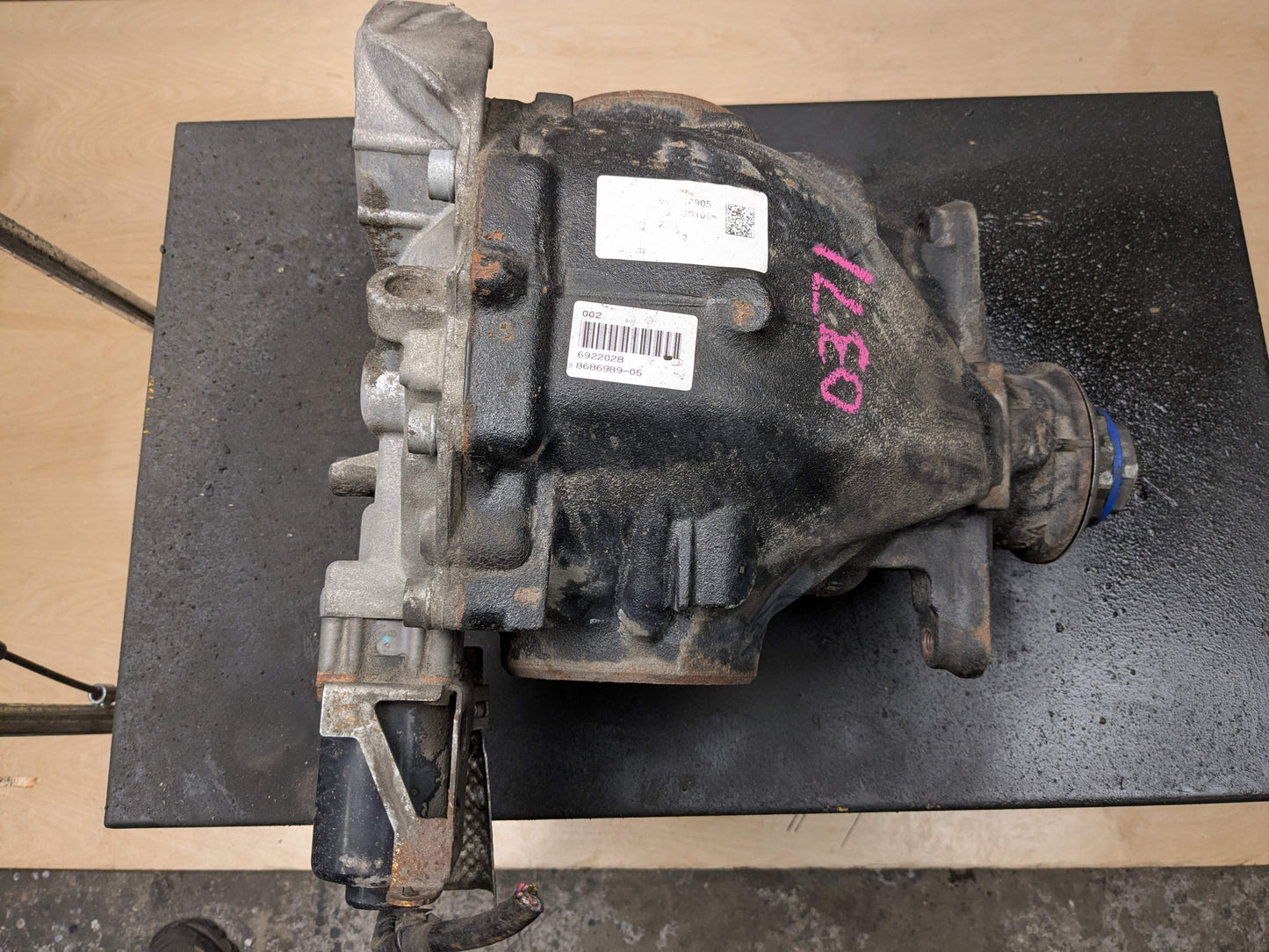 OEM BMW G20 G22 G23 G42 330 M340 Rear Differential Axle Gearbox Carrier 2.81 43K