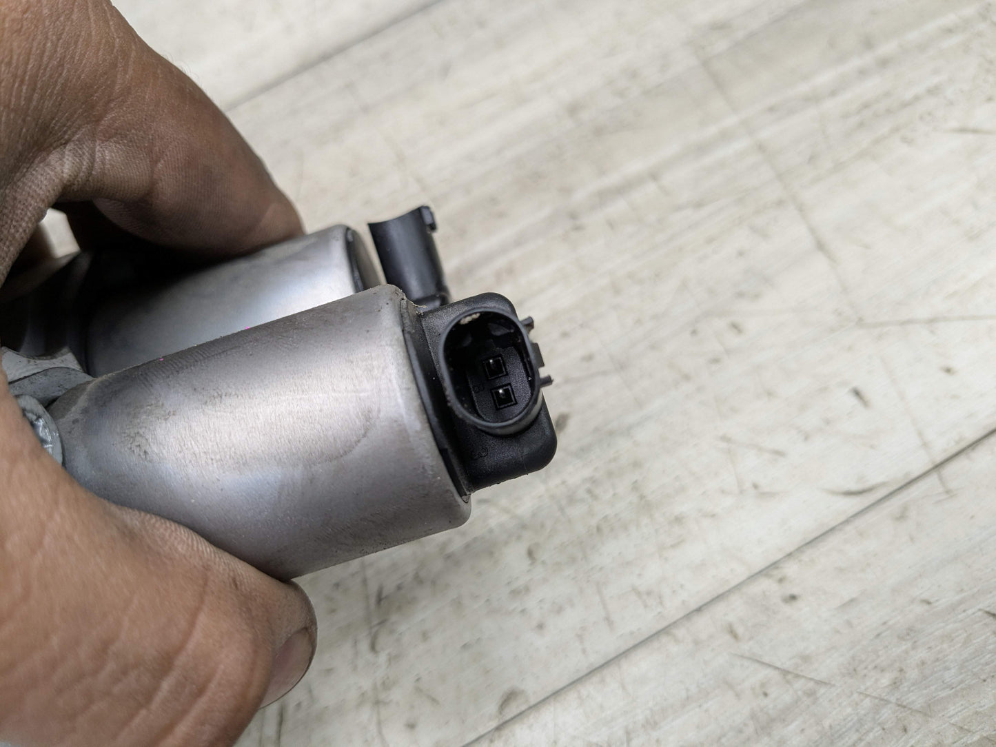 08-19 OEM BMW F15 F16 F85 F86 X5 M X6 M RHD Active Dynamic Drive Valve Block