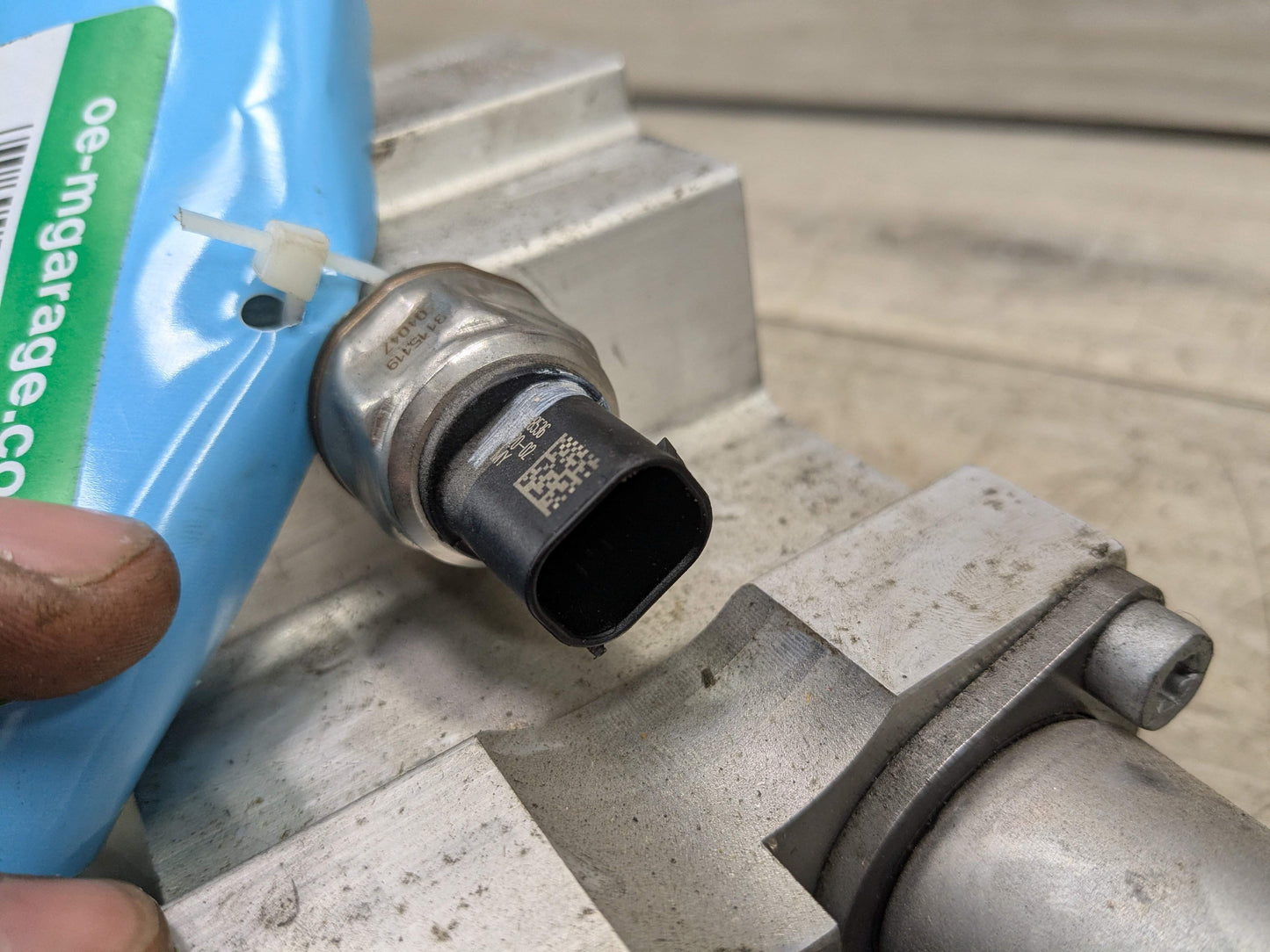 08-19 OEM BMW F15 F16 F85 F86 X5 M X6 M RHD Active Dynamic Drive Valve Block