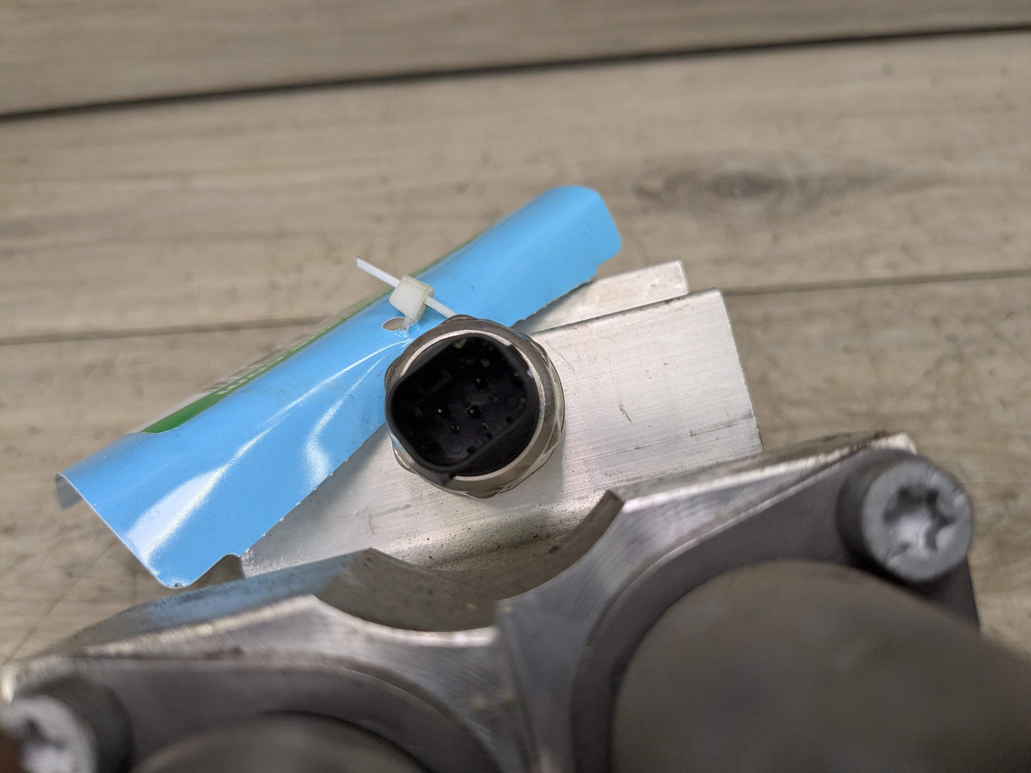 08-19 OEM BMW F15 F16 F85 F86 X5 M X6 M RHD Active Dynamic Drive Valve Block