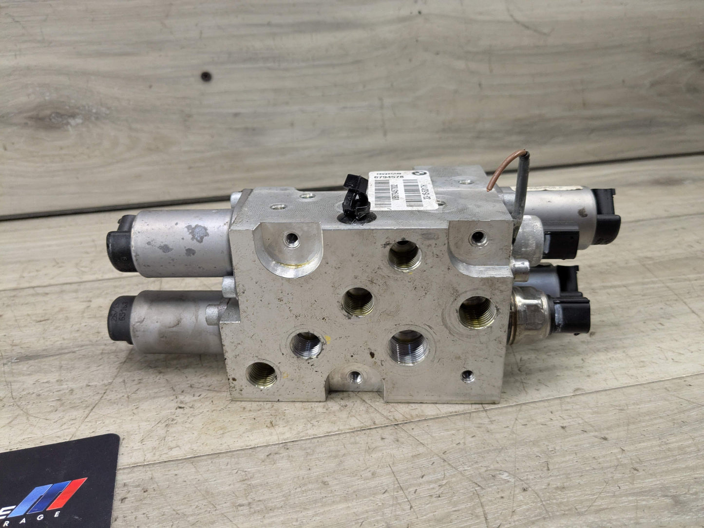 08-19 OEM BMW F15 F16 F85 F86 X5 M X6 M RHD Active Dynamic Drive Valve Block