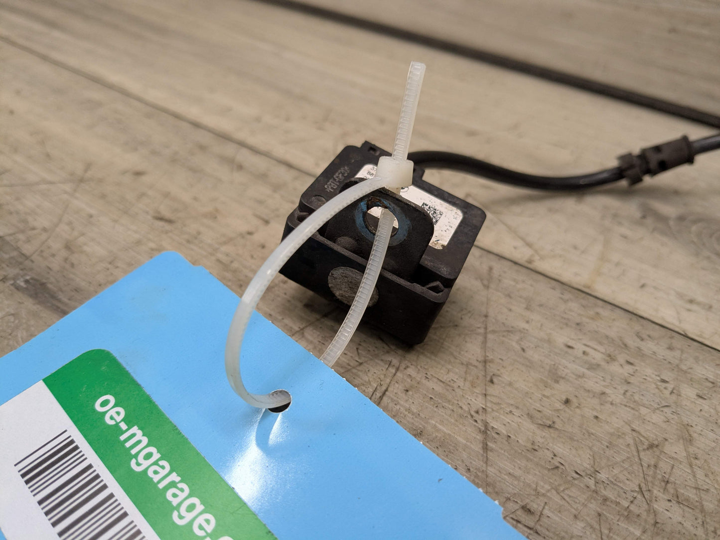 14-19 OEM BMW F15 F16 F85 F86 X5 X6 X5M Rear Acceleration Sensor Module w/ Cable