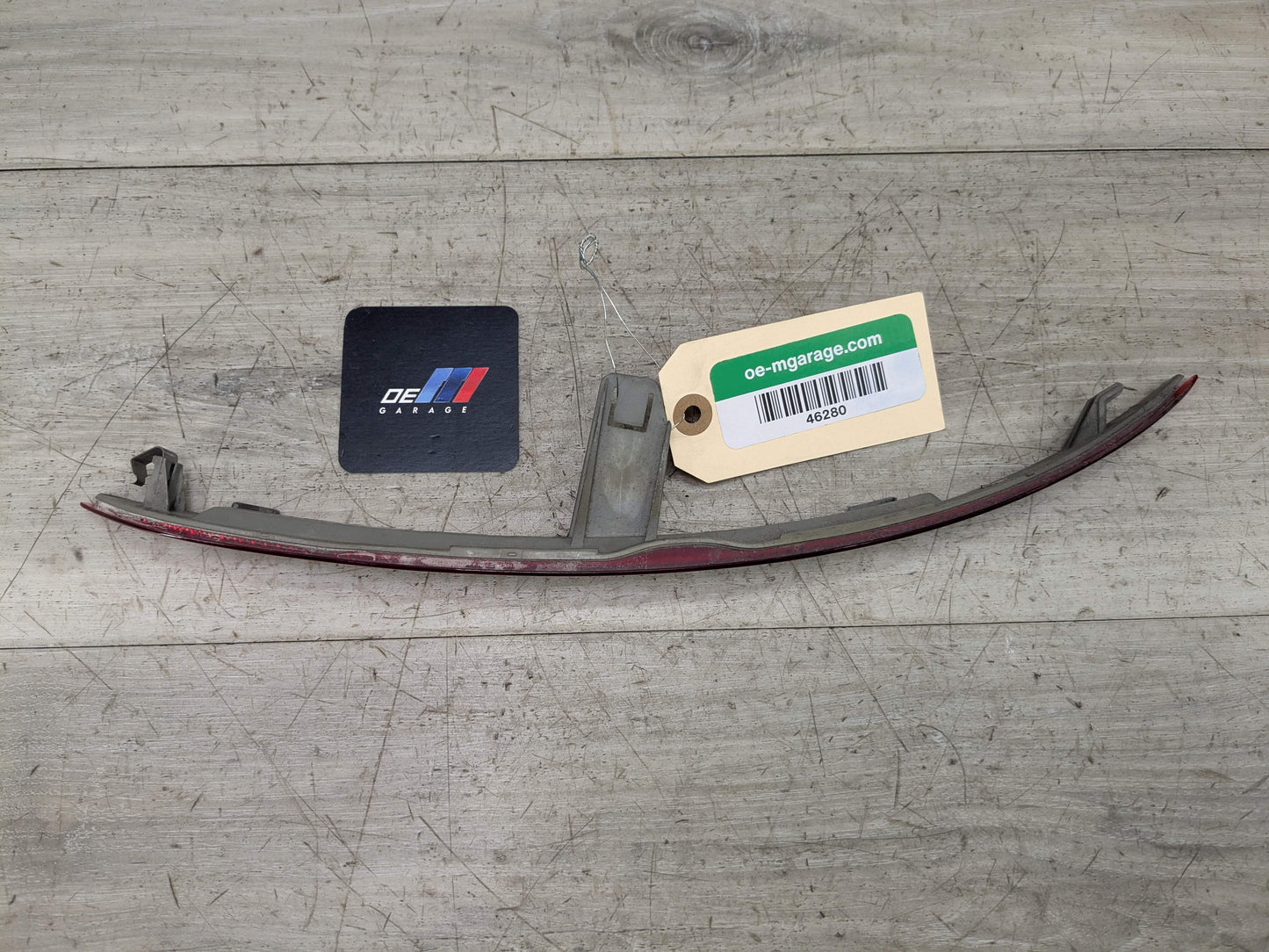 15-19 OEM BMW F16 X6 Rear Bumper Right Passenger Side Marker Light Reflector