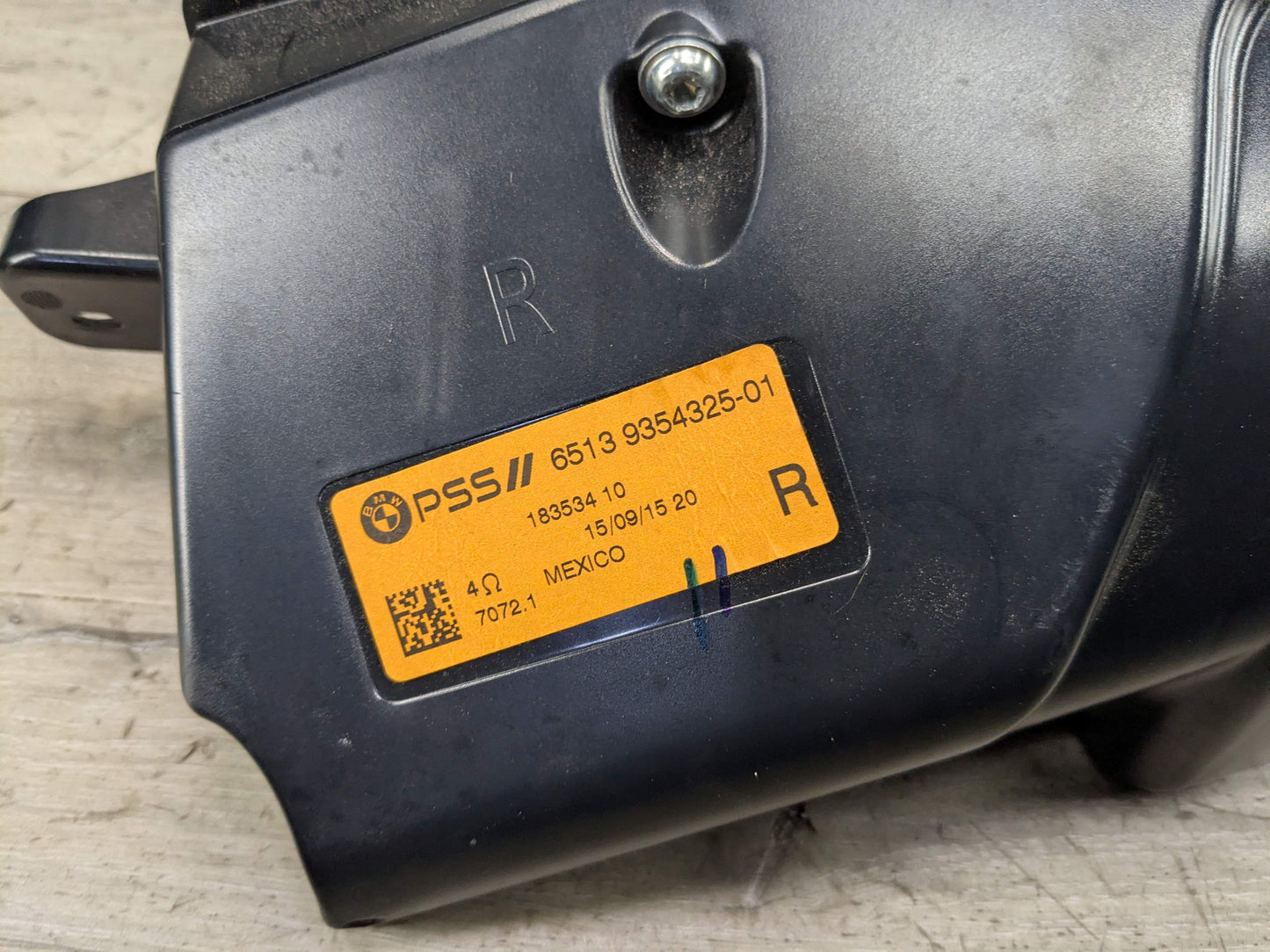 OEM BMW F16 F86 X6 X6M Left Right Driver Passenger Speaker D Pillar Carrier SET