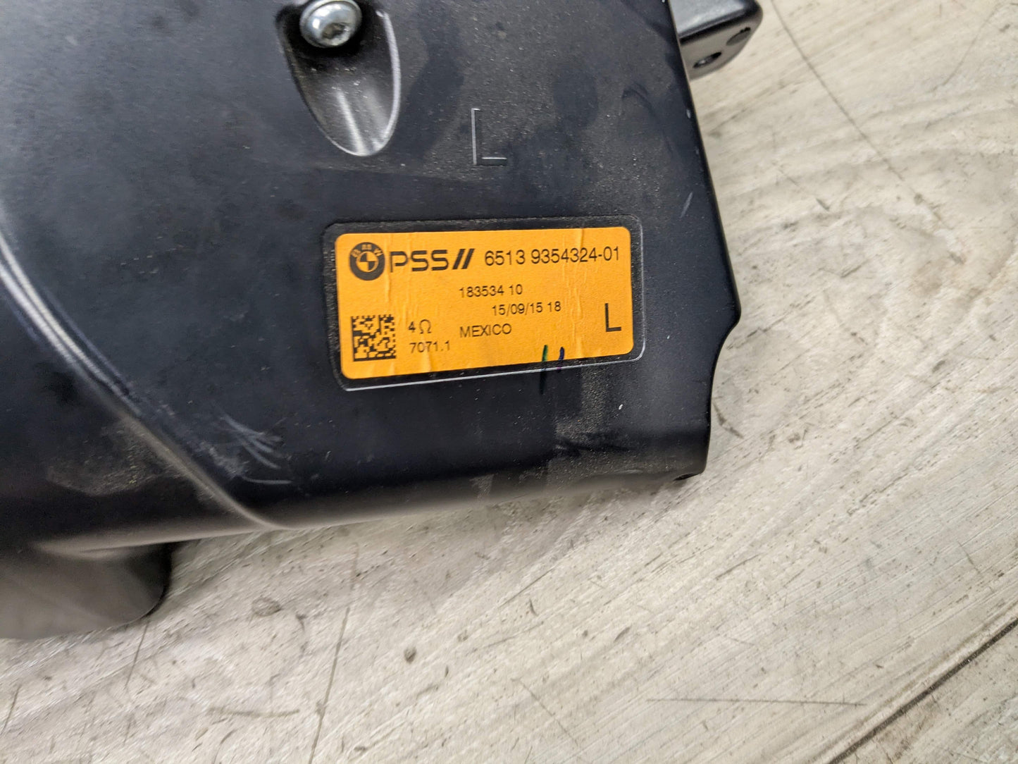 OEM BMW F16 F86 X6 X6M Left Right Driver Passenger Speaker D Pillar Carrier SET